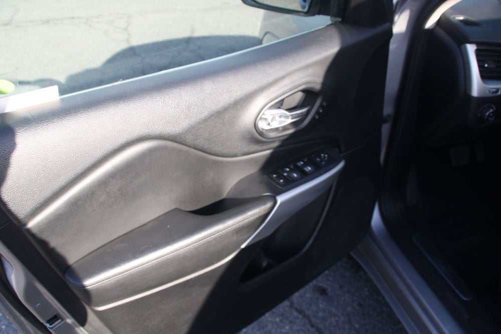 Jeep Cherokee usata a Catania (19)