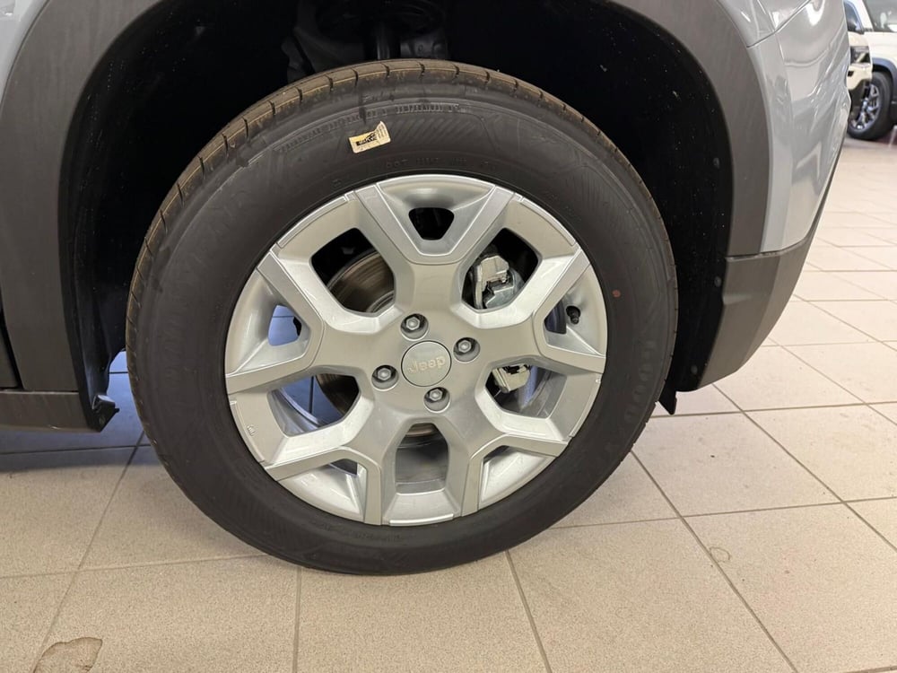 Jeep Avenger nuova a Arezzo (20)