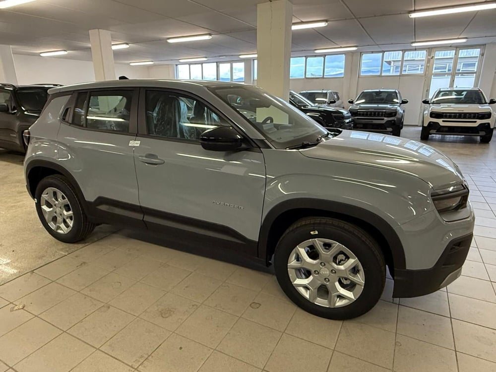 Jeep Avenger nuova a Arezzo (4)