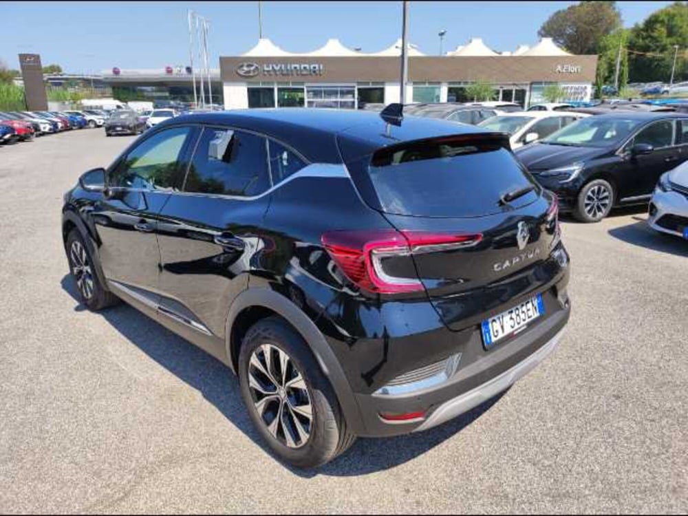 Renault Captur usata a Latina (2)