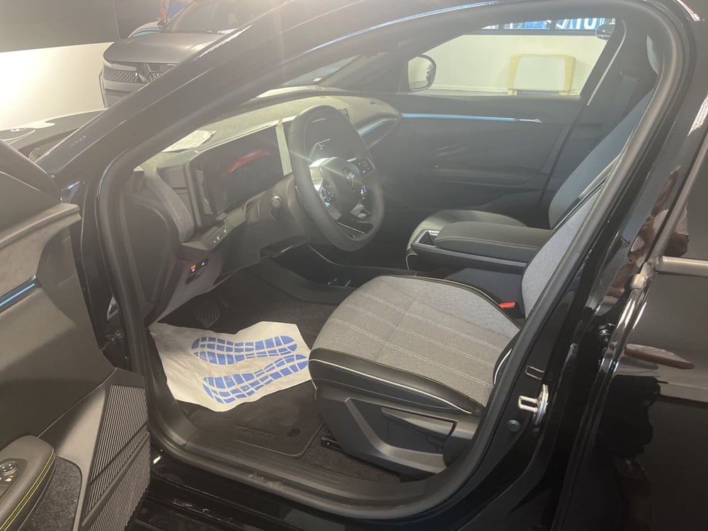Renault Megane E-Tech Electric nuova a Vicenza (13)