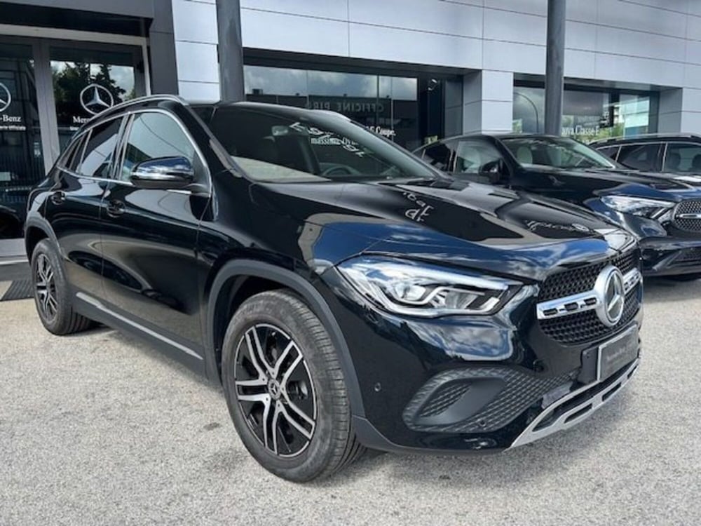 Mercedes-Benz GLA SUV usata a Potenza