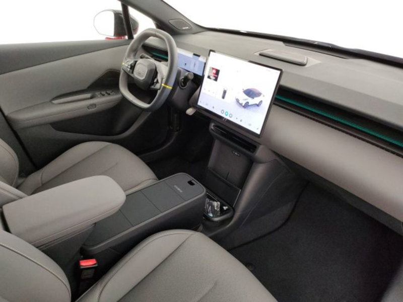 Lynk & Co 02 nuova a Modena (12)