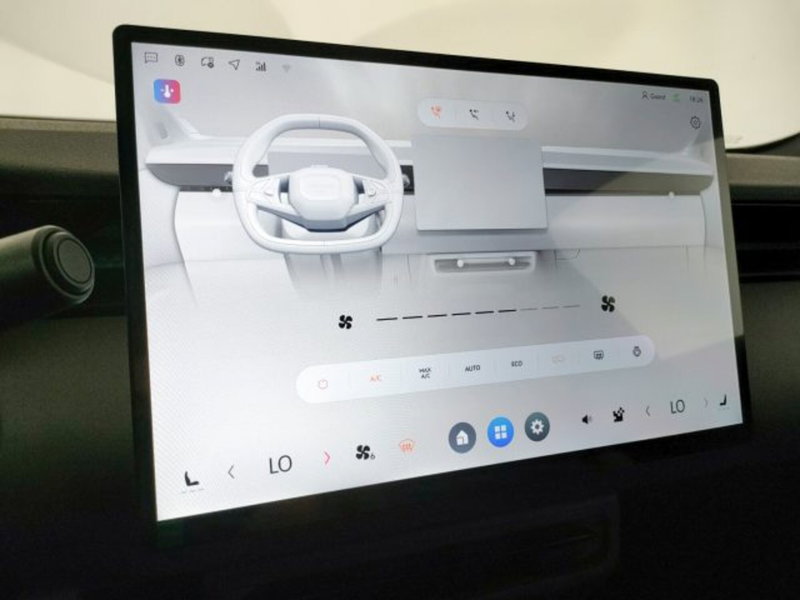 Lynk & Co 02 nuova a Modena (17)