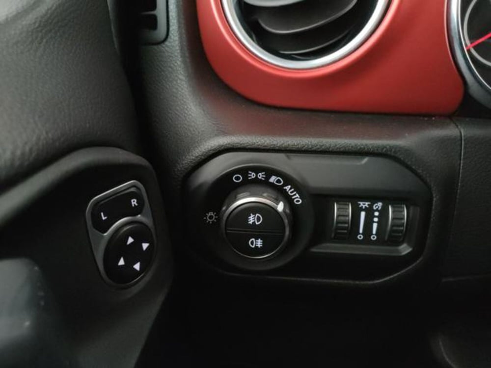 Jeep Wrangler Unlimited usata a Modena (13)