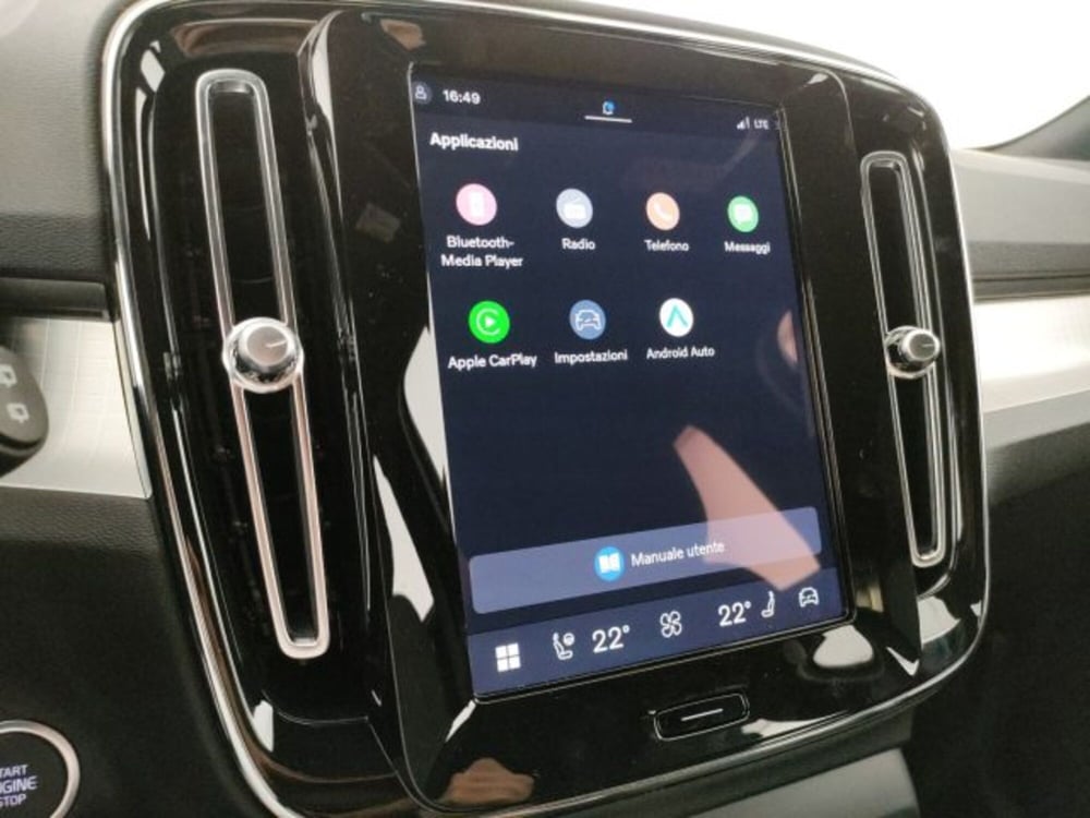 Volvo XC40 nuova a Modena (14)