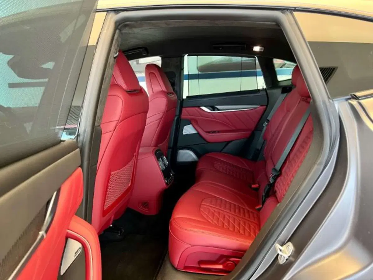 Maserati Levante usata a Torino (9)