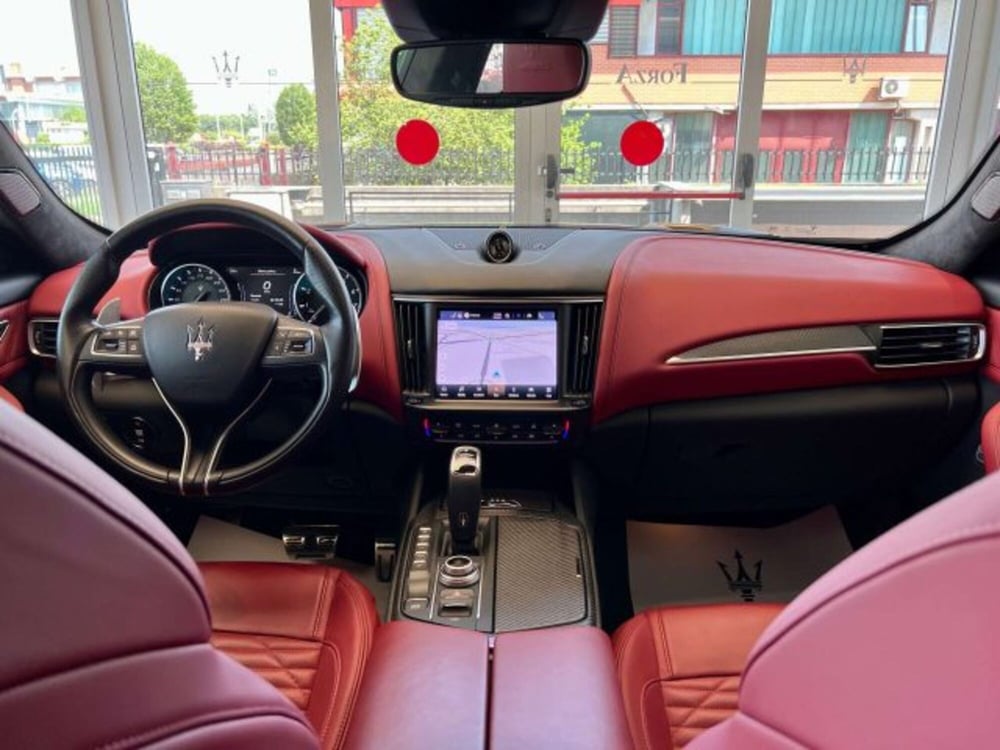 Maserati Levante usata a Torino (15)