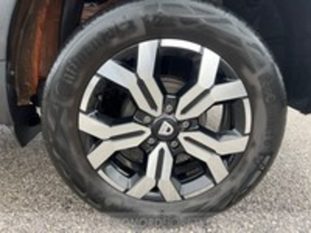 Dacia Duster usata a Udine (9)