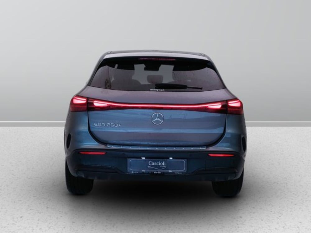 Mercedes-Benz EQA usata a Teramo (4)
