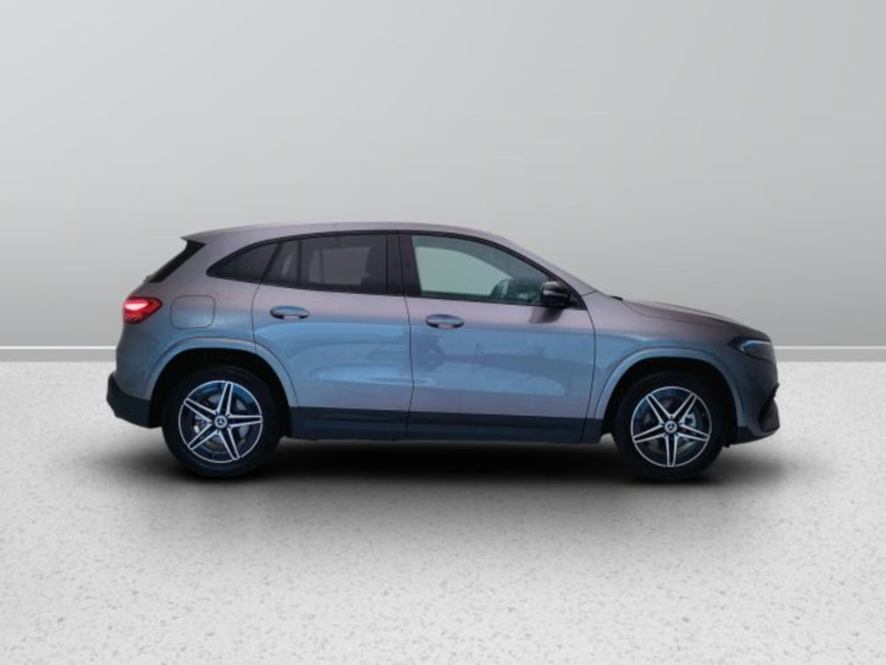 Mercedes-Benz EQA usata a Teramo (7)
