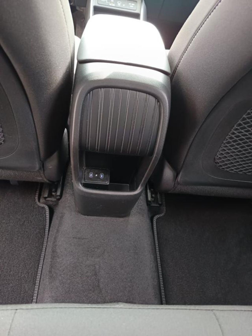 Hyundai Kona usata a Parma (12)