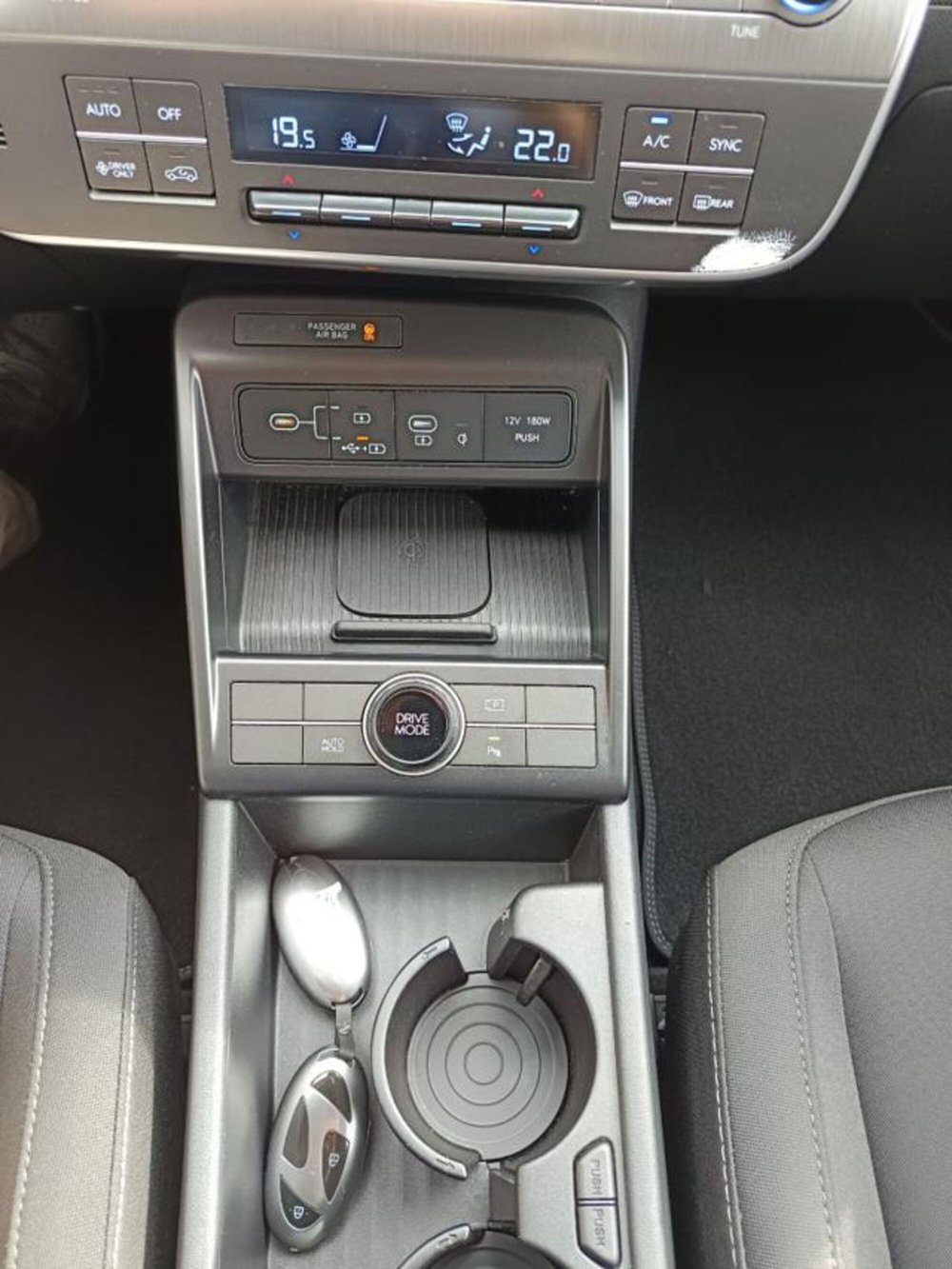 Hyundai Kona usata a Parma (20)