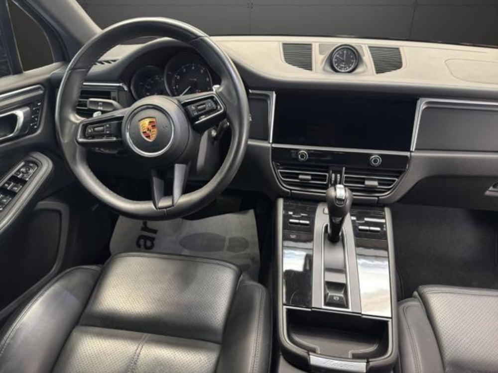 Porsche Macan usata a Milano (10)