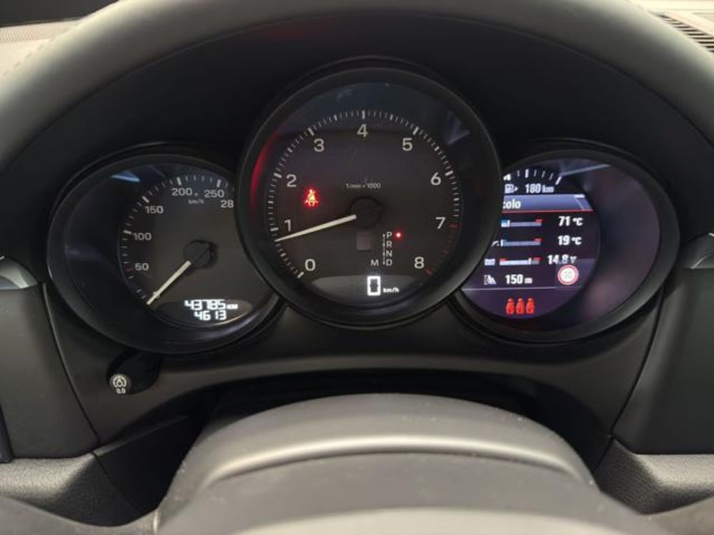 Porsche Macan usata a Milano (12)