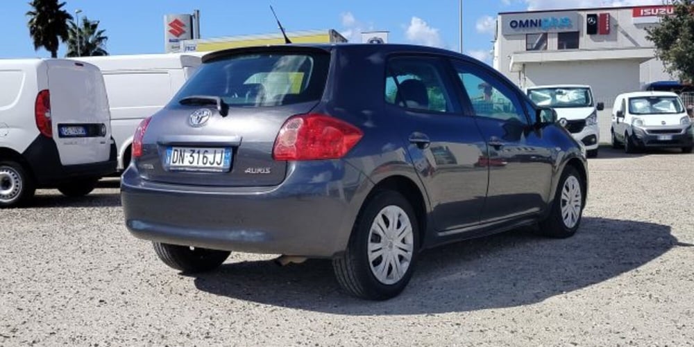 Toyota Auris usata a Oristano (3)