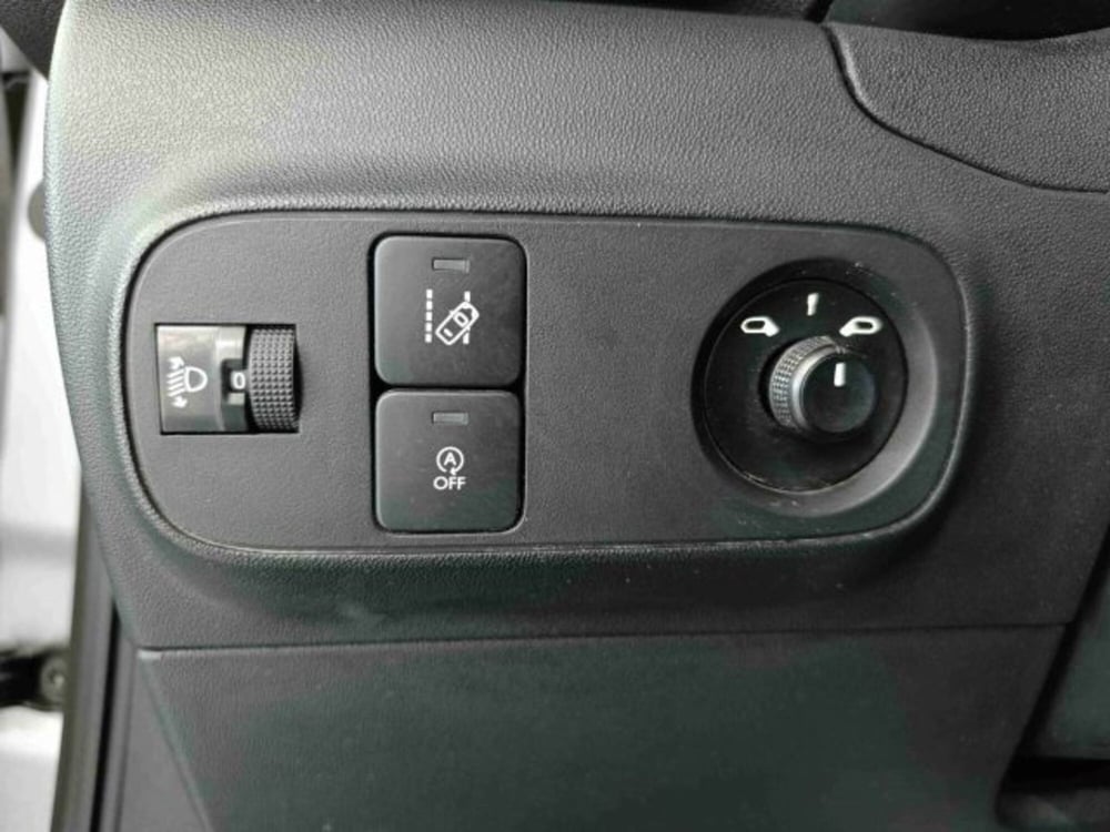 Citroen C3 usata a Catania (17)