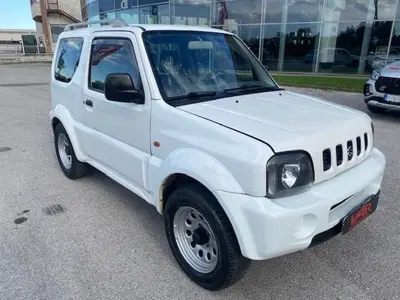 Suzuki Jimny 1.3i 16V cat 4WD JLX del 2001 usata a Beinette