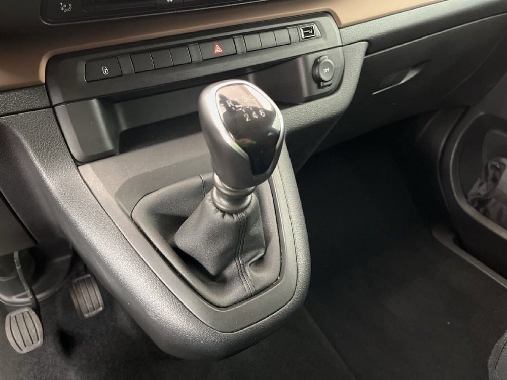 Toyota Proace Verso usata a Torino (13)