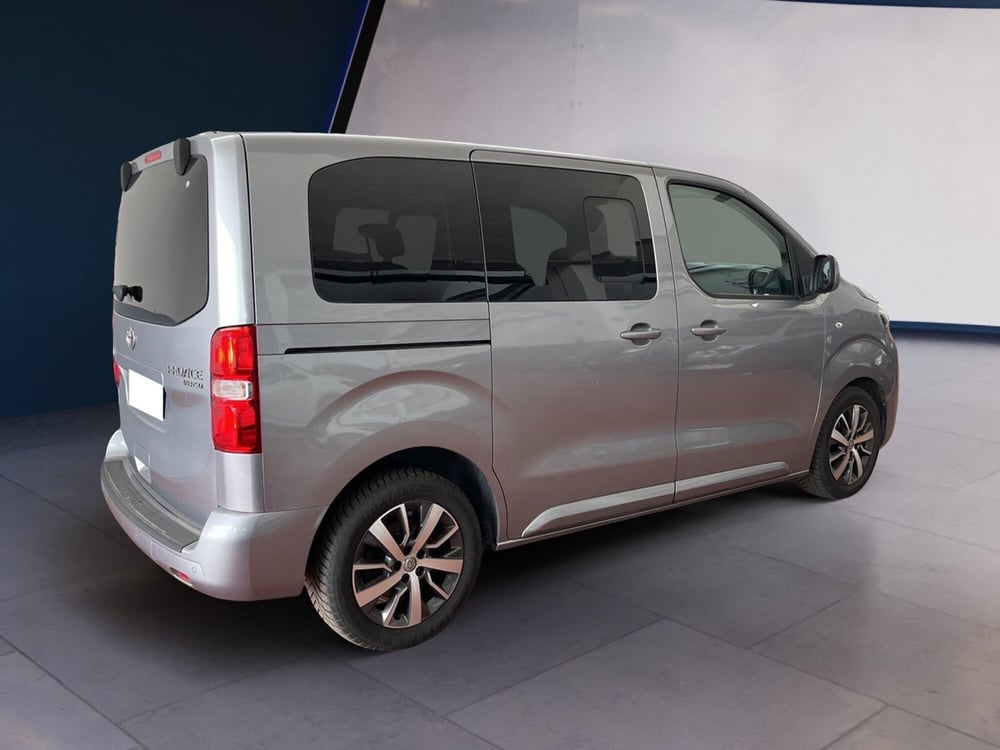 Toyota Proace Verso usata a Torino (4)