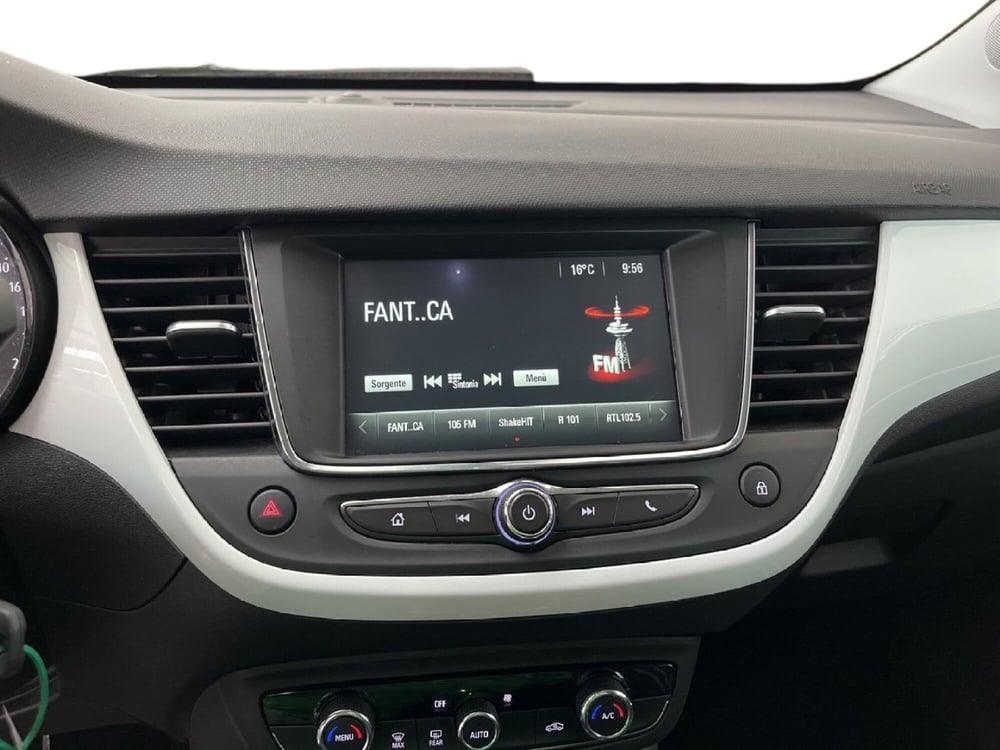 Opel Crossland X usata a Torino (13)