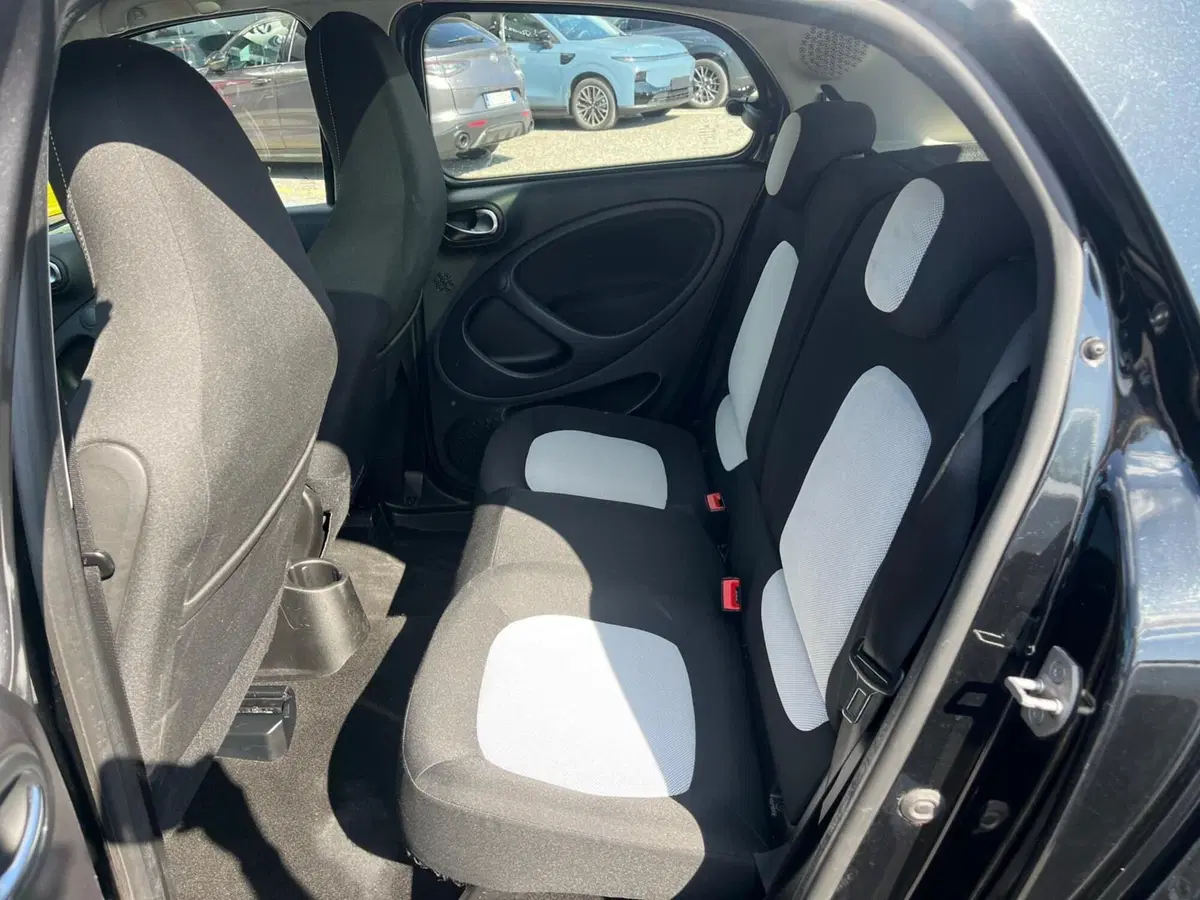 smart forfour usata a Milano (14)