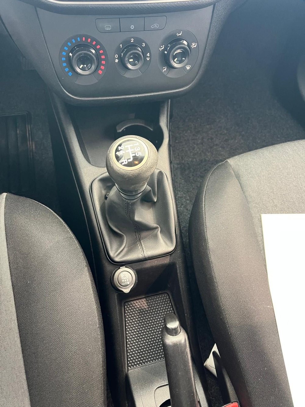 Fiat Punto usata a Milano (17)