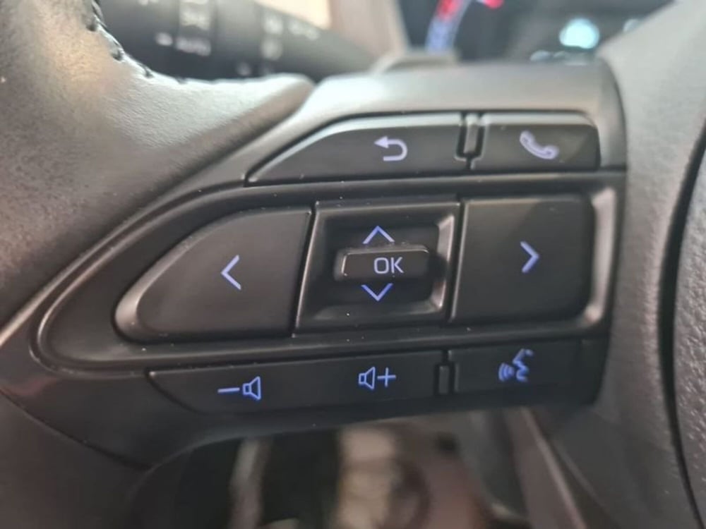 Toyota Aygo X usata a Cagliari (17)