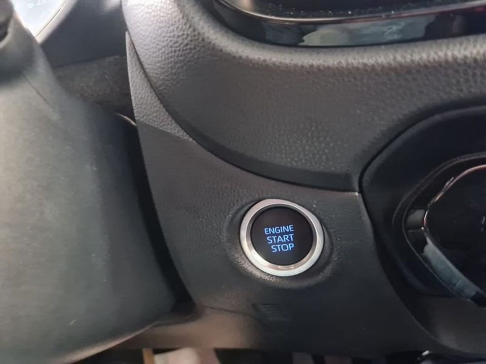 Toyota Aygo X usata a Cagliari (20)