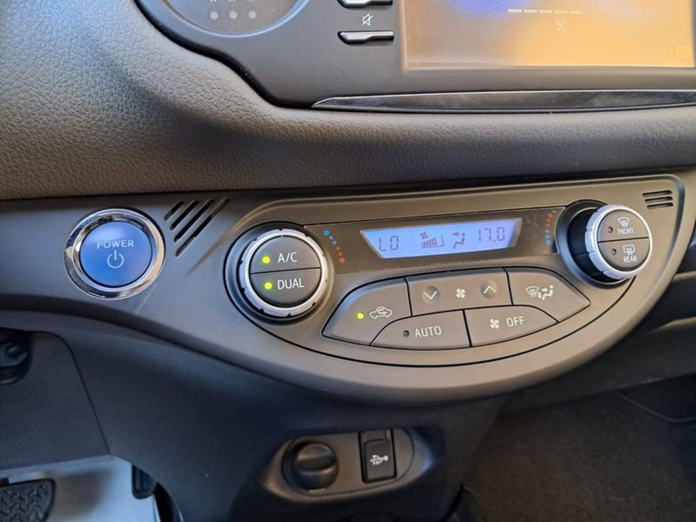 Toyota Yaris usata a Cagliari (17)