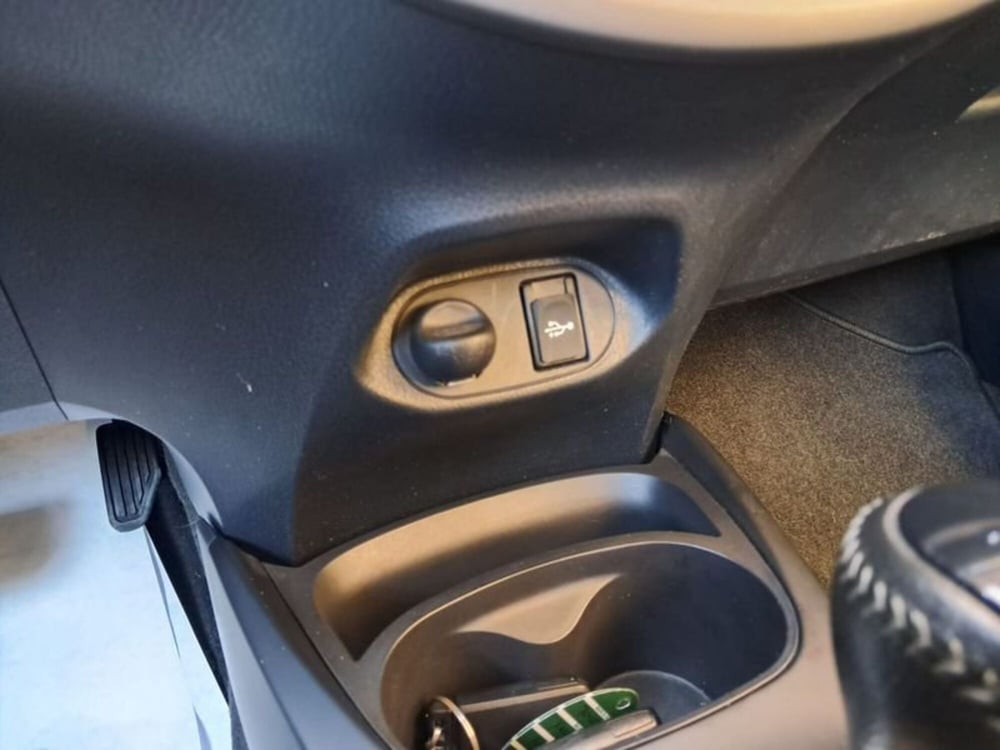 Toyota Yaris usata a Cagliari (19)