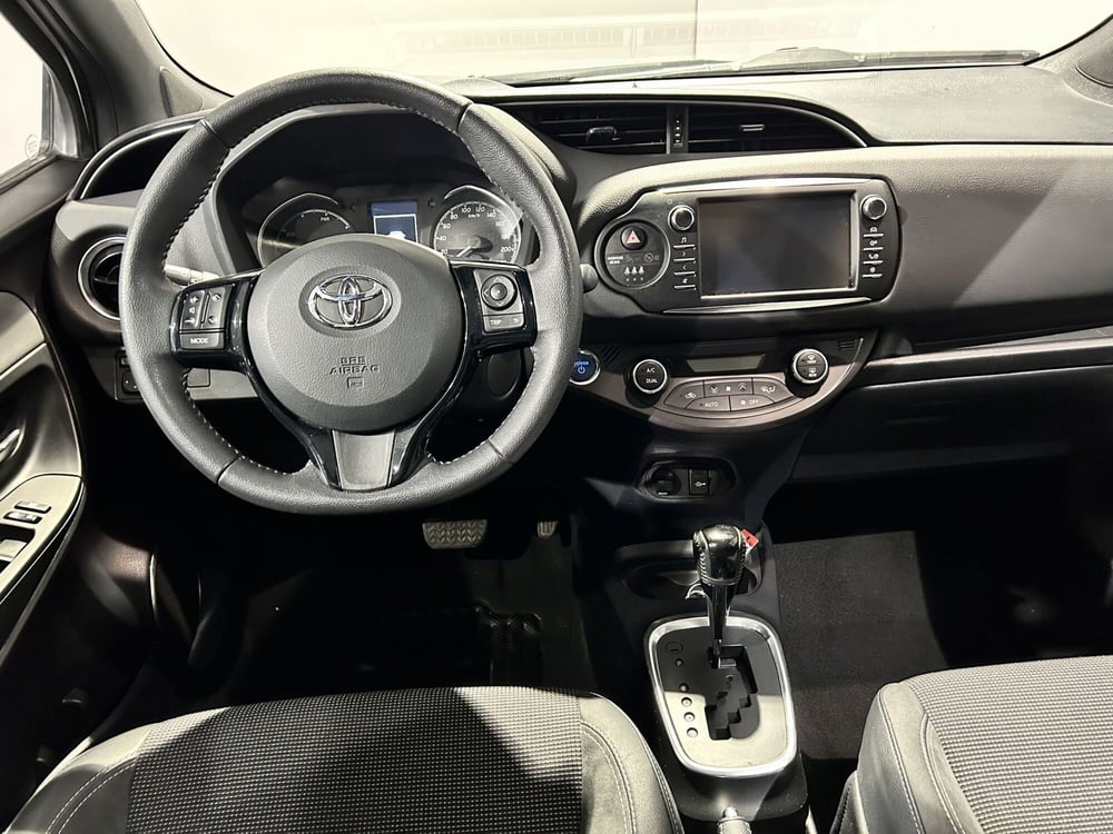 Toyota Yaris usata a Milano (9)