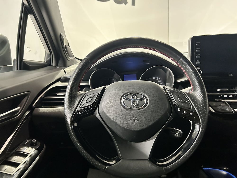Toyota Toyota C-HR usata a Milano (10)