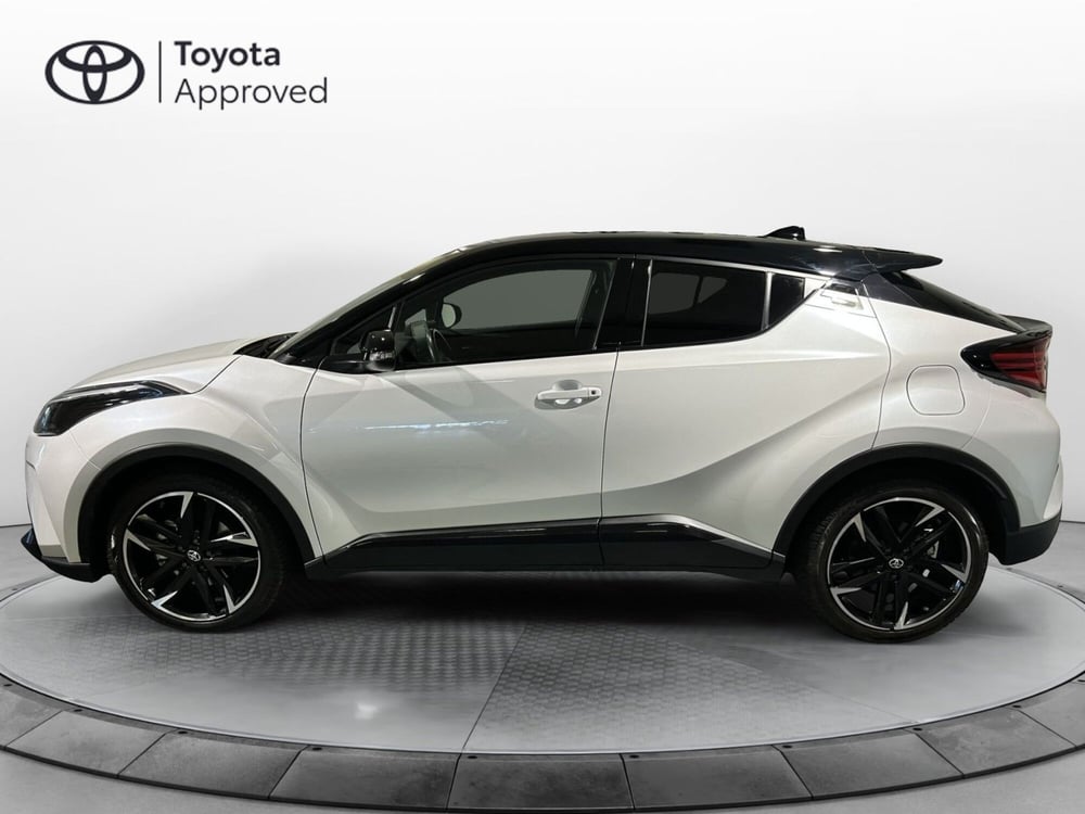 Toyota Toyota C-HR usata a Milano (3)