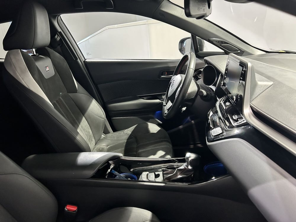 Toyota Toyota C-HR usata a Milano (6)