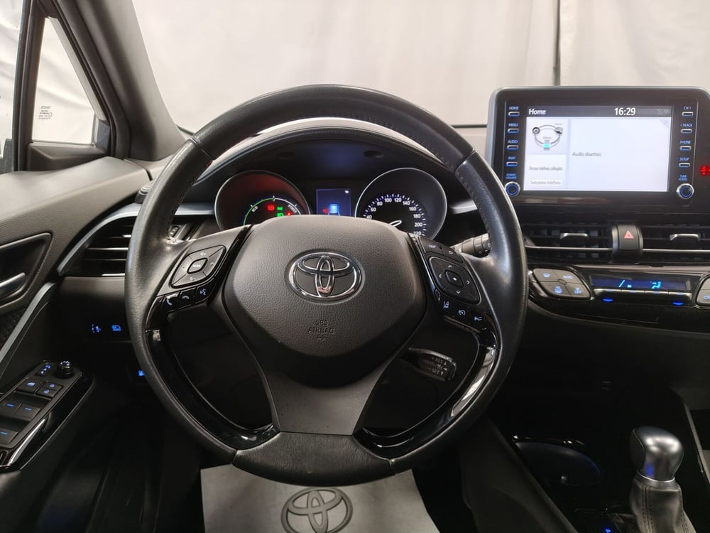 Toyota Toyota C-HR usata a Frosinone (11)