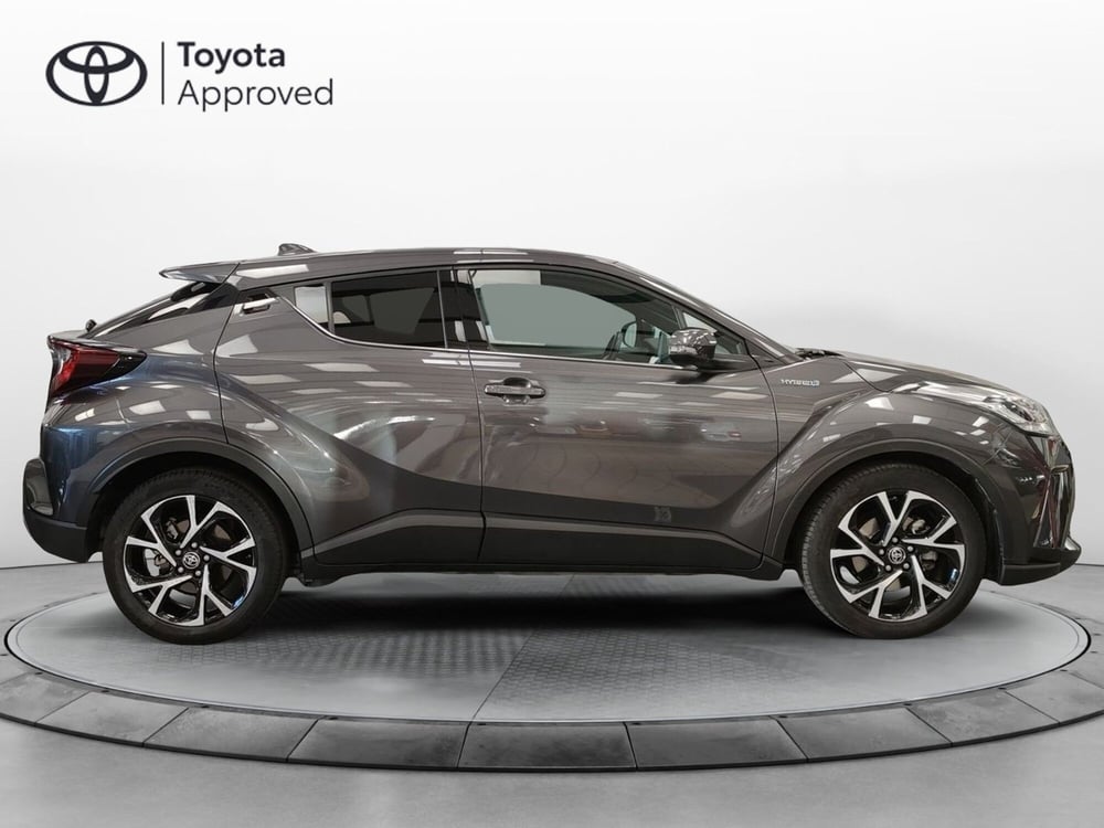 Toyota Toyota C-HR usata a Frosinone (17)