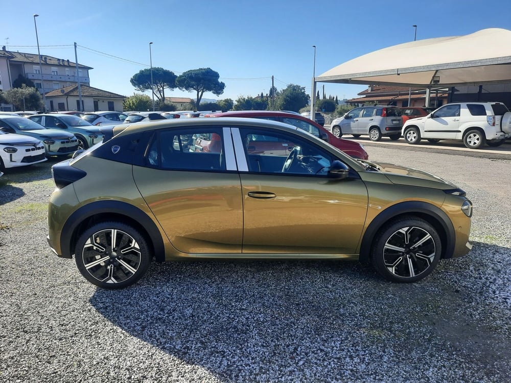 Lancia Ypsilon nuova a La Spezia (7)