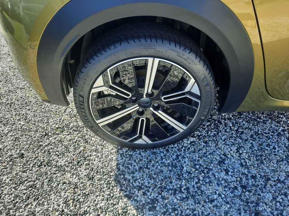 Lancia Ypsilon nuova a La Spezia (8)