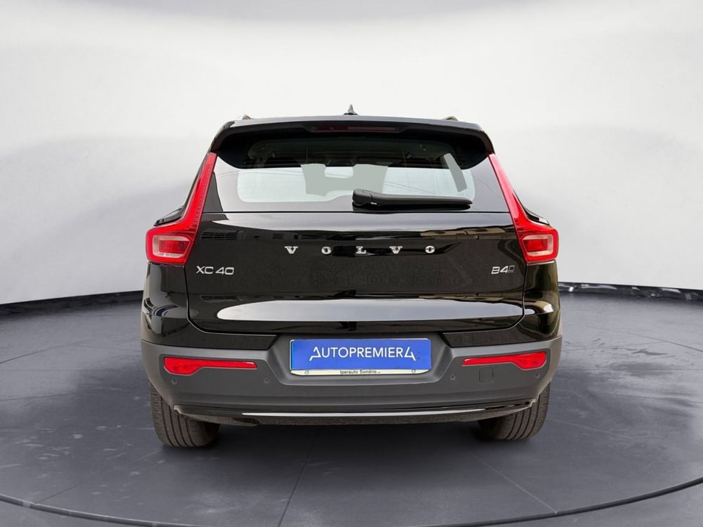 Volvo XC40 usata a Como (4)