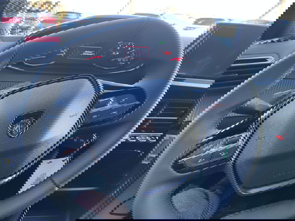 Peugeot 2008 nuova a Modena (10)