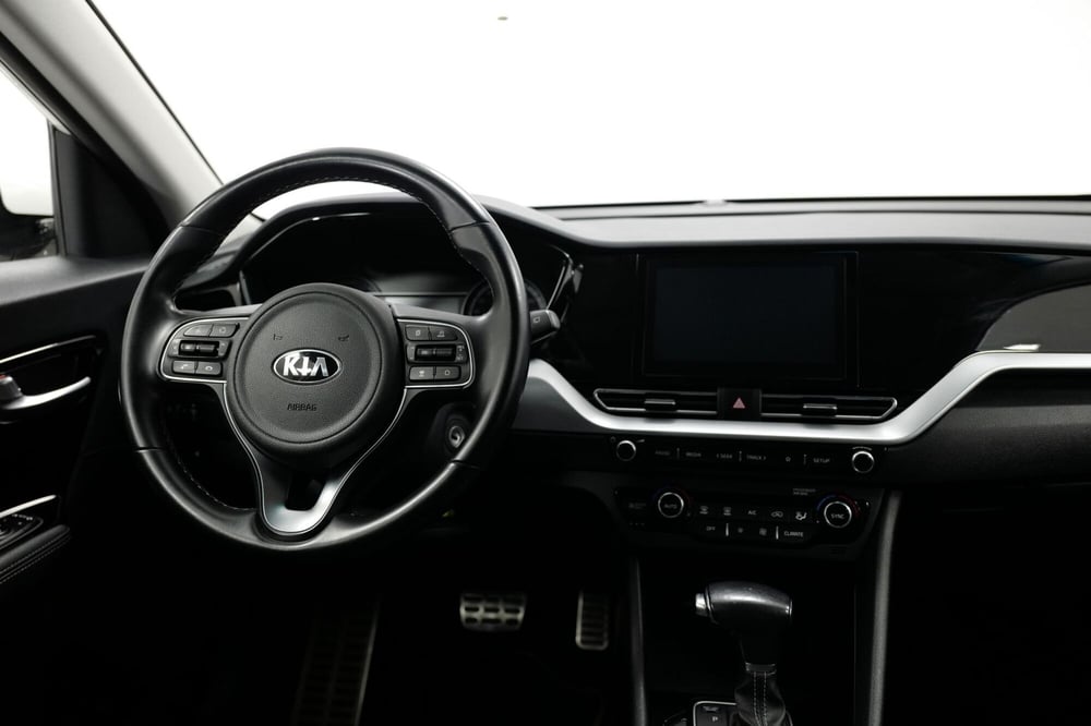 Kia Niro usata a Varese (12)