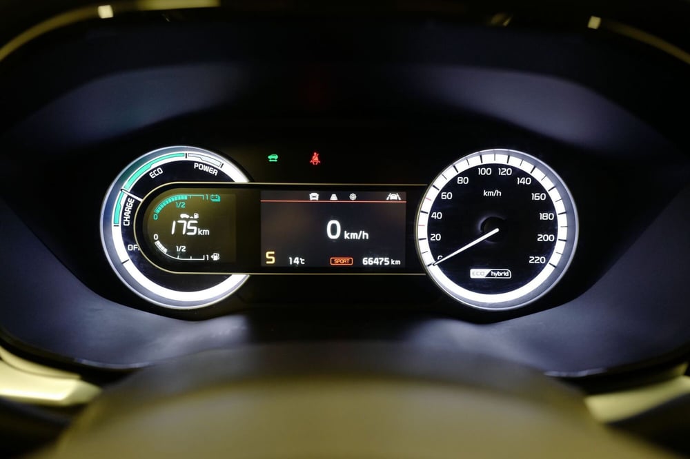Kia Niro usata a Varese (8)