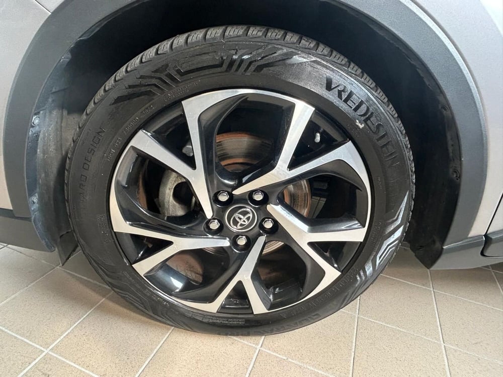 Toyota Toyota C-HR usata a Bergamo (14)