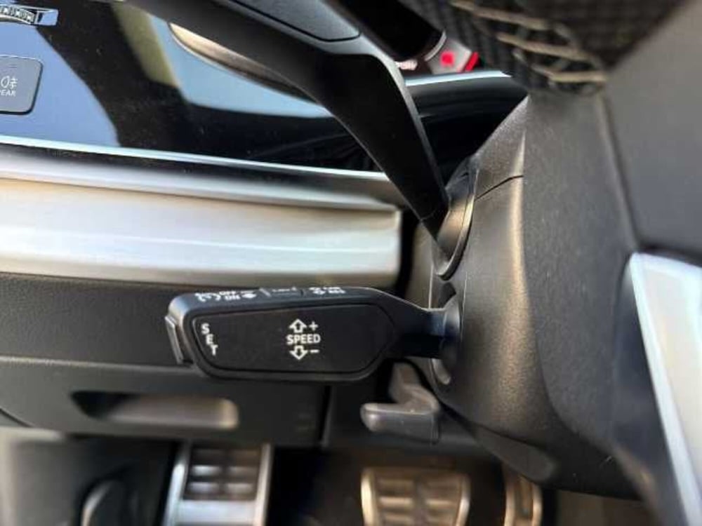 Audi Q8 usata a Prato (17)