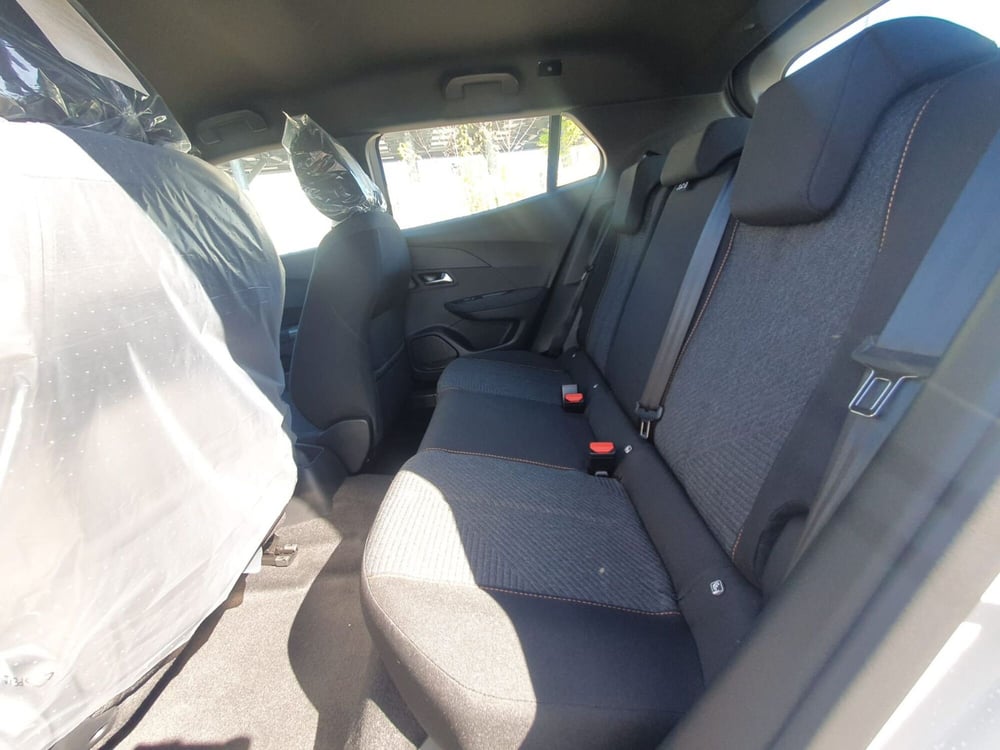 Peugeot 2008 nuova a Frosinone (10)
