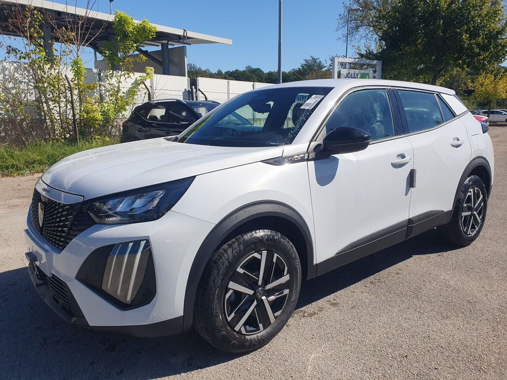Peugeot 2008 nuova a Frosinone (4)
