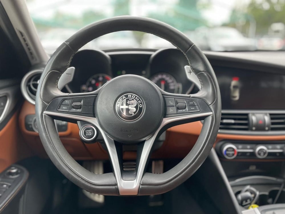 Alfa Romeo Giulia usata a Ancona (13)
