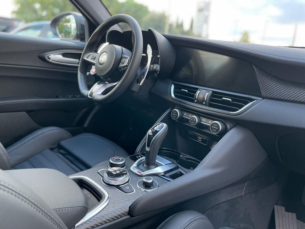 Alfa Romeo Giulia nuova a Ancona (19)