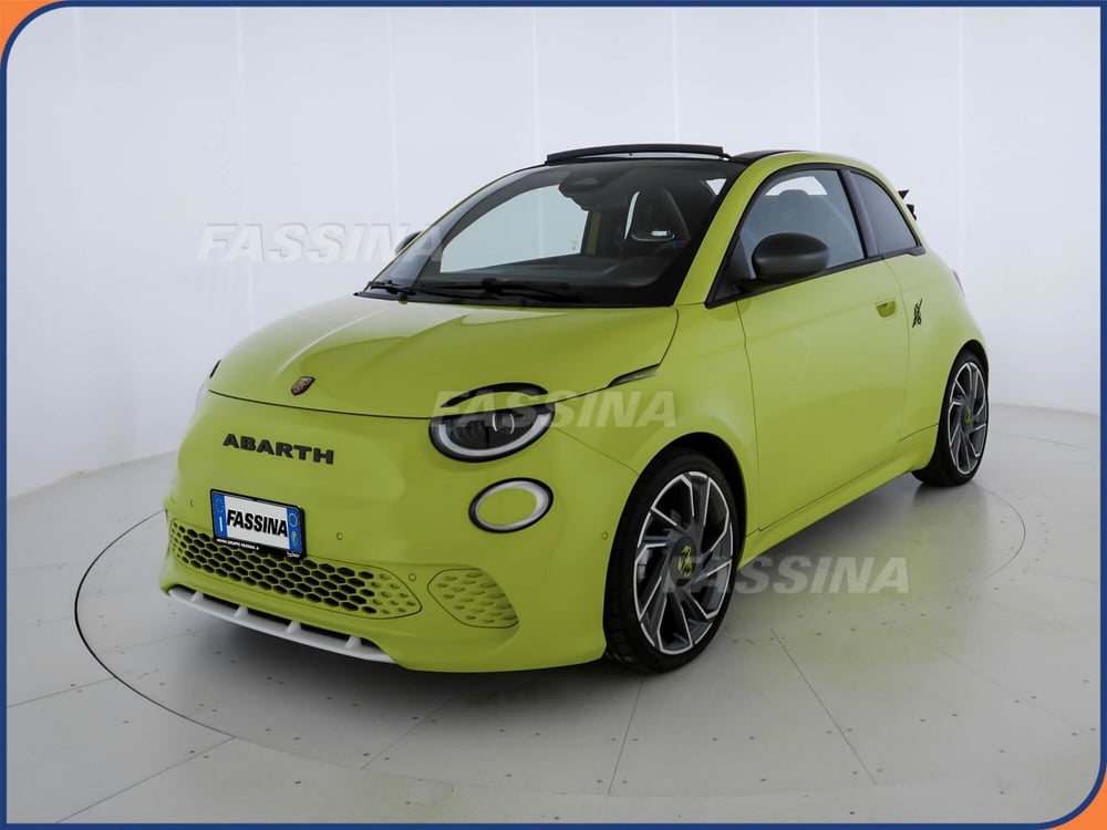 Abarth 500e Cabrio usata a Milano (3)